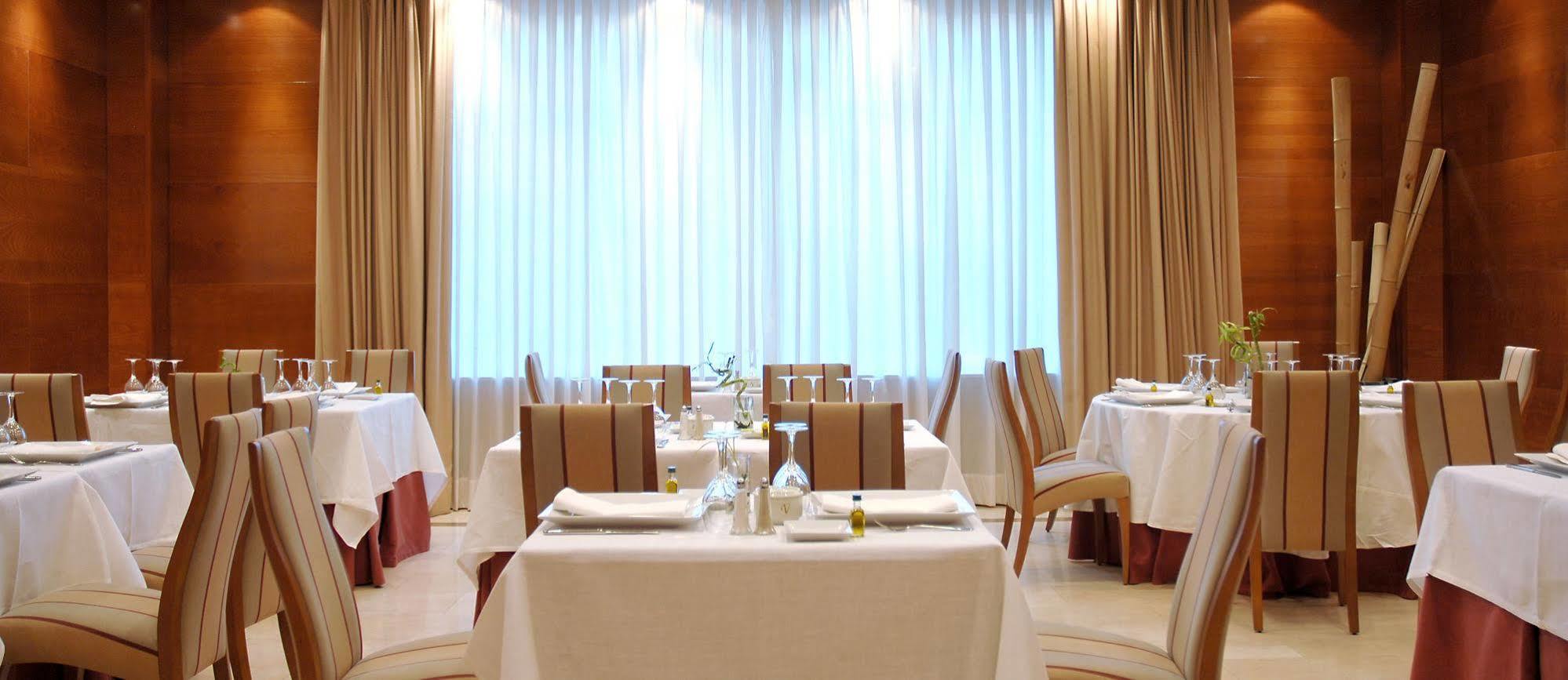 Vincci Ciudad De Salamanca Restaurant photo